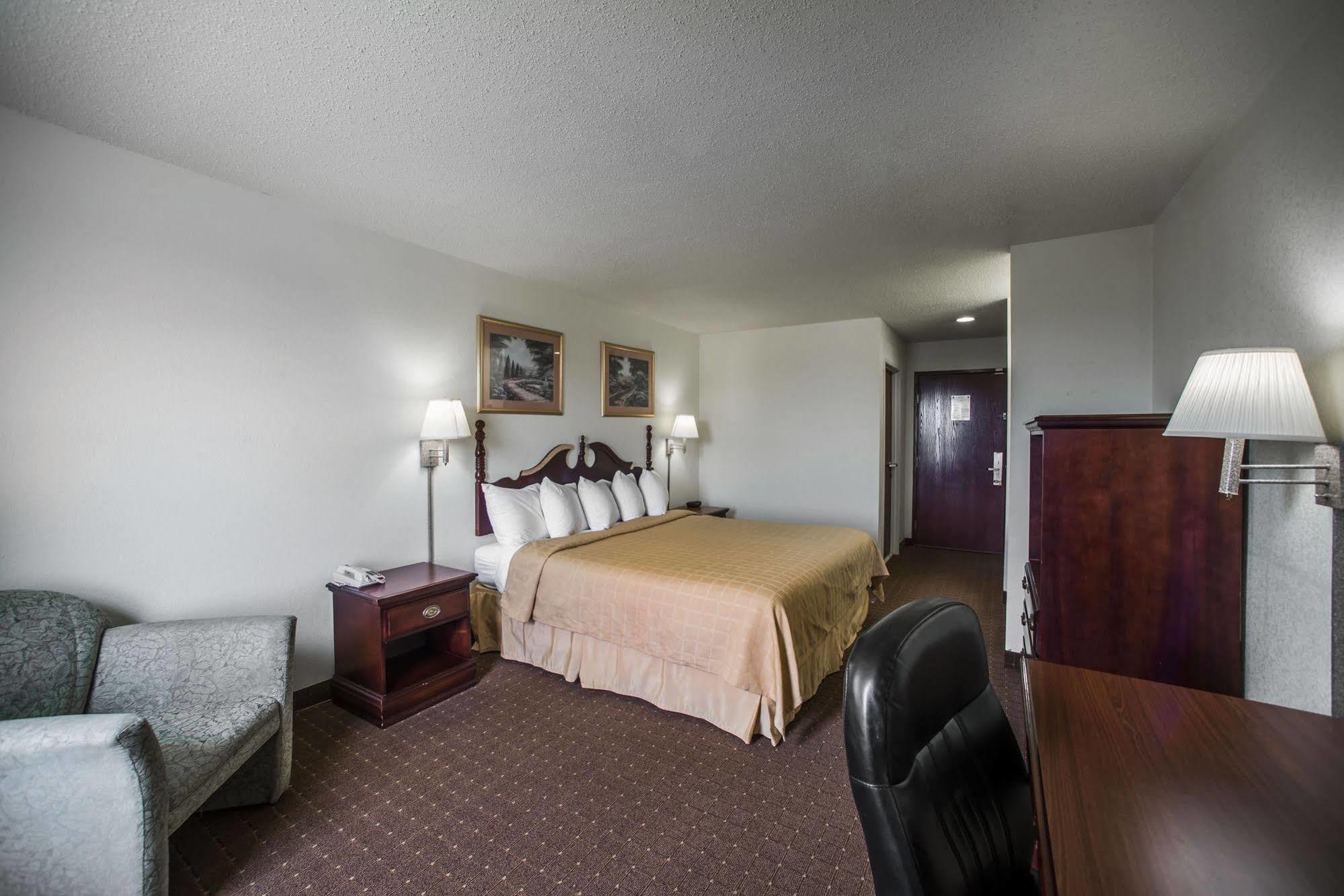 Quality Inn Harrisburg Eksteriør billede