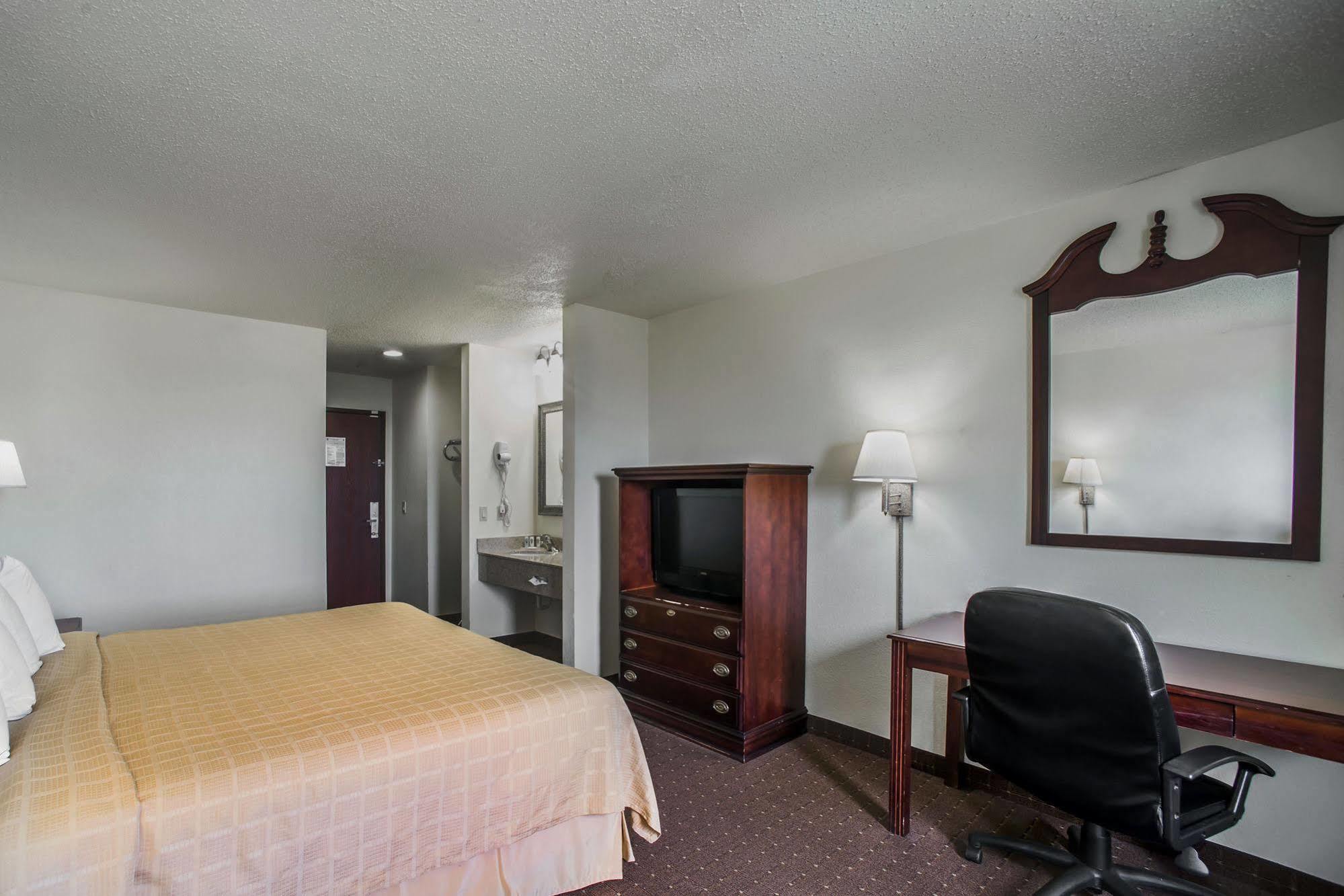 Quality Inn Harrisburg Eksteriør billede